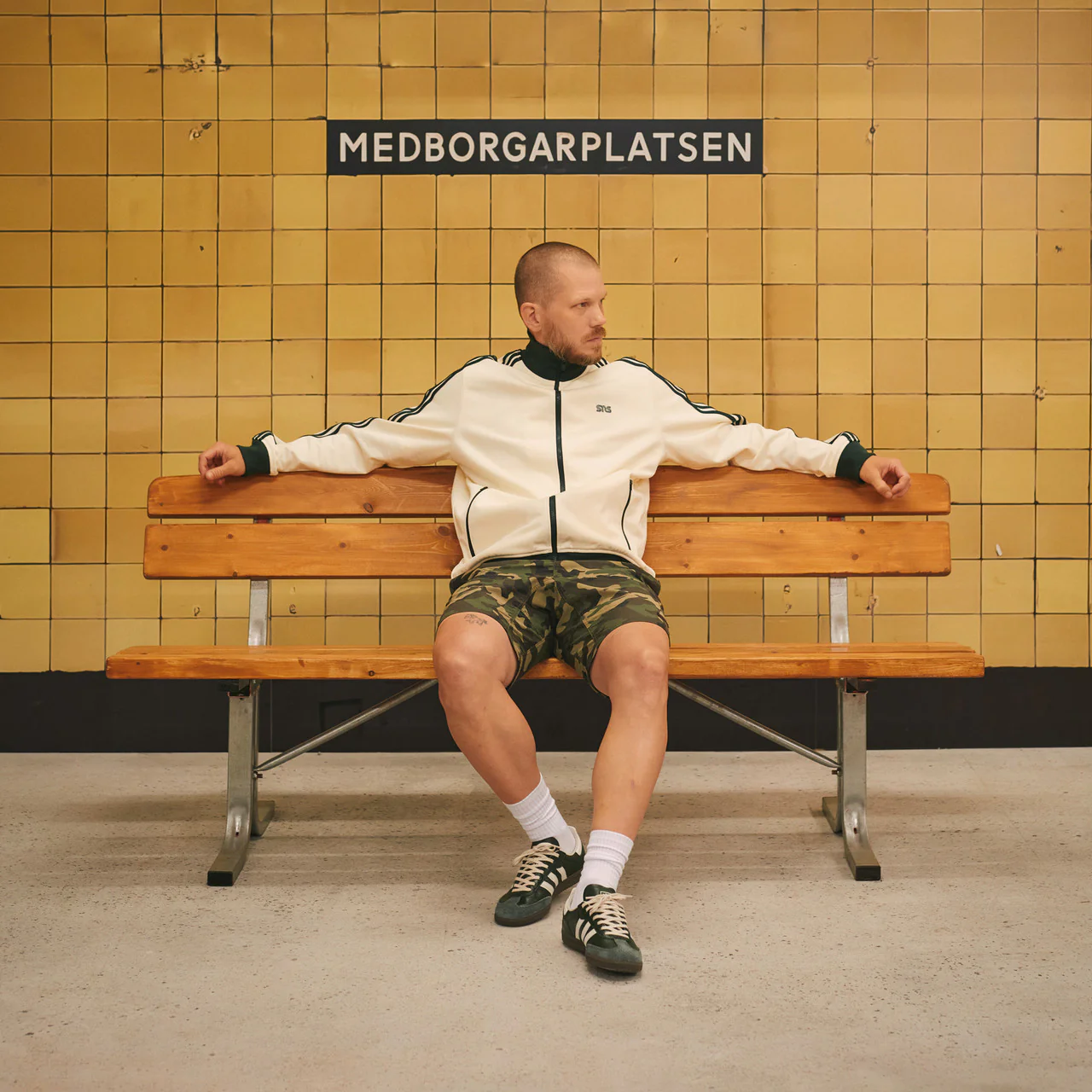 Track Top x SNS - Image 15