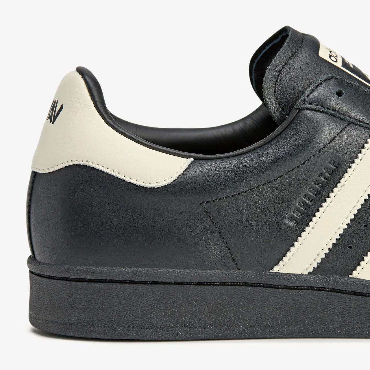 Wmns Superfinger Superstar x Avavav - Image 8
