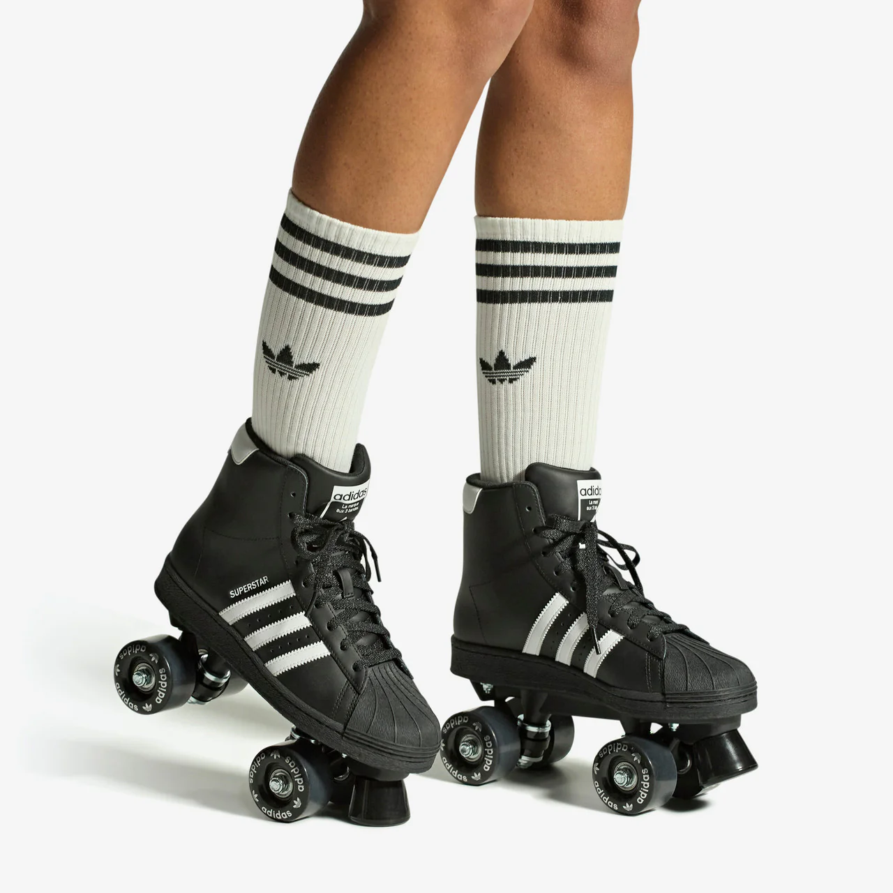 Wmns Superstar 82 Skate - Image 9