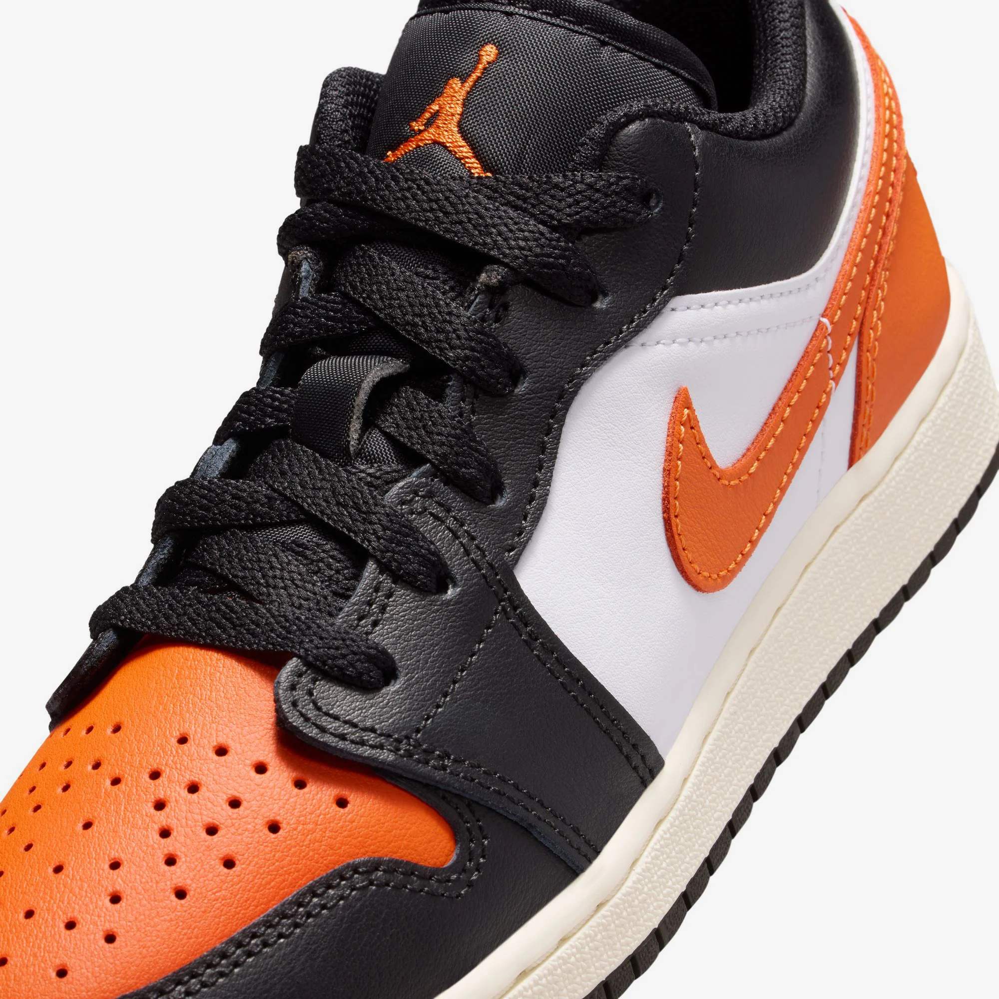 Air Jordan 1 Low (GS) - Image 6