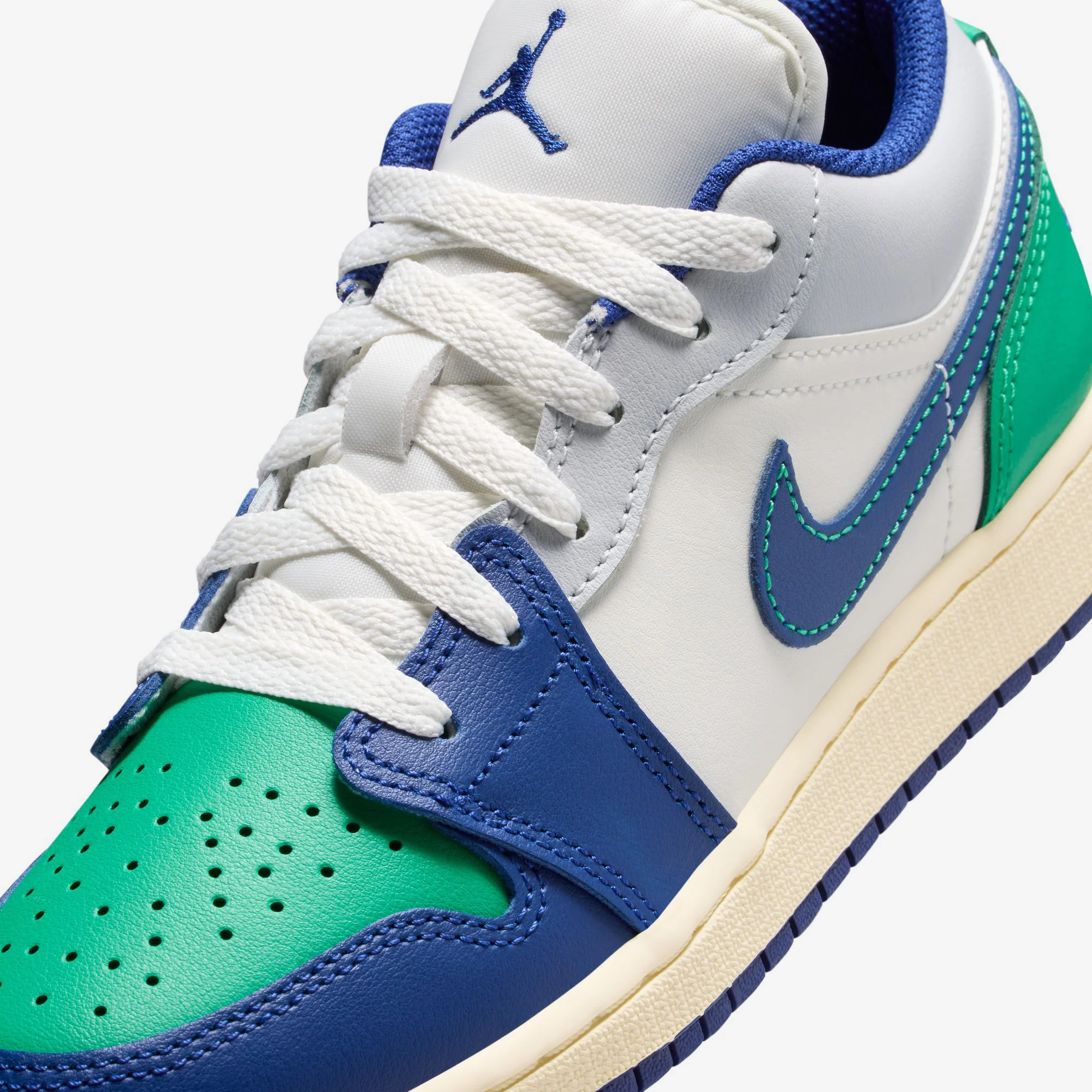 Air Jordan 1 Low (GS) - Image 6