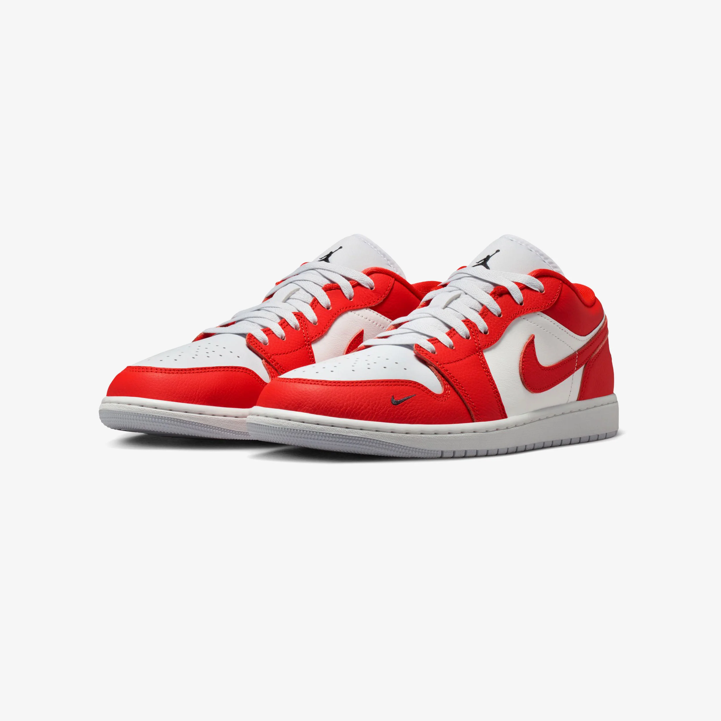 Air Jordan 1 Low SE "Chile Red" - Image 2