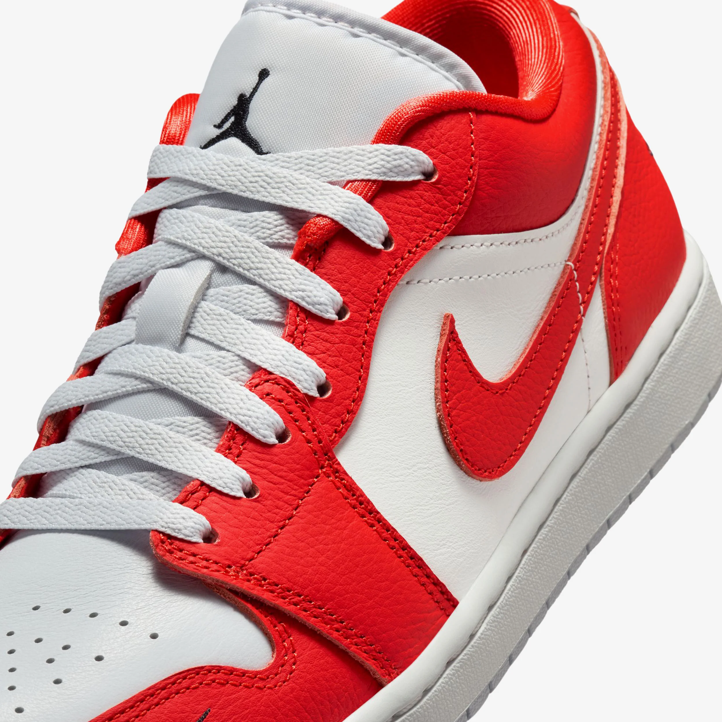 Air Jordan 1 Low SE "Chile Red" - Image 6