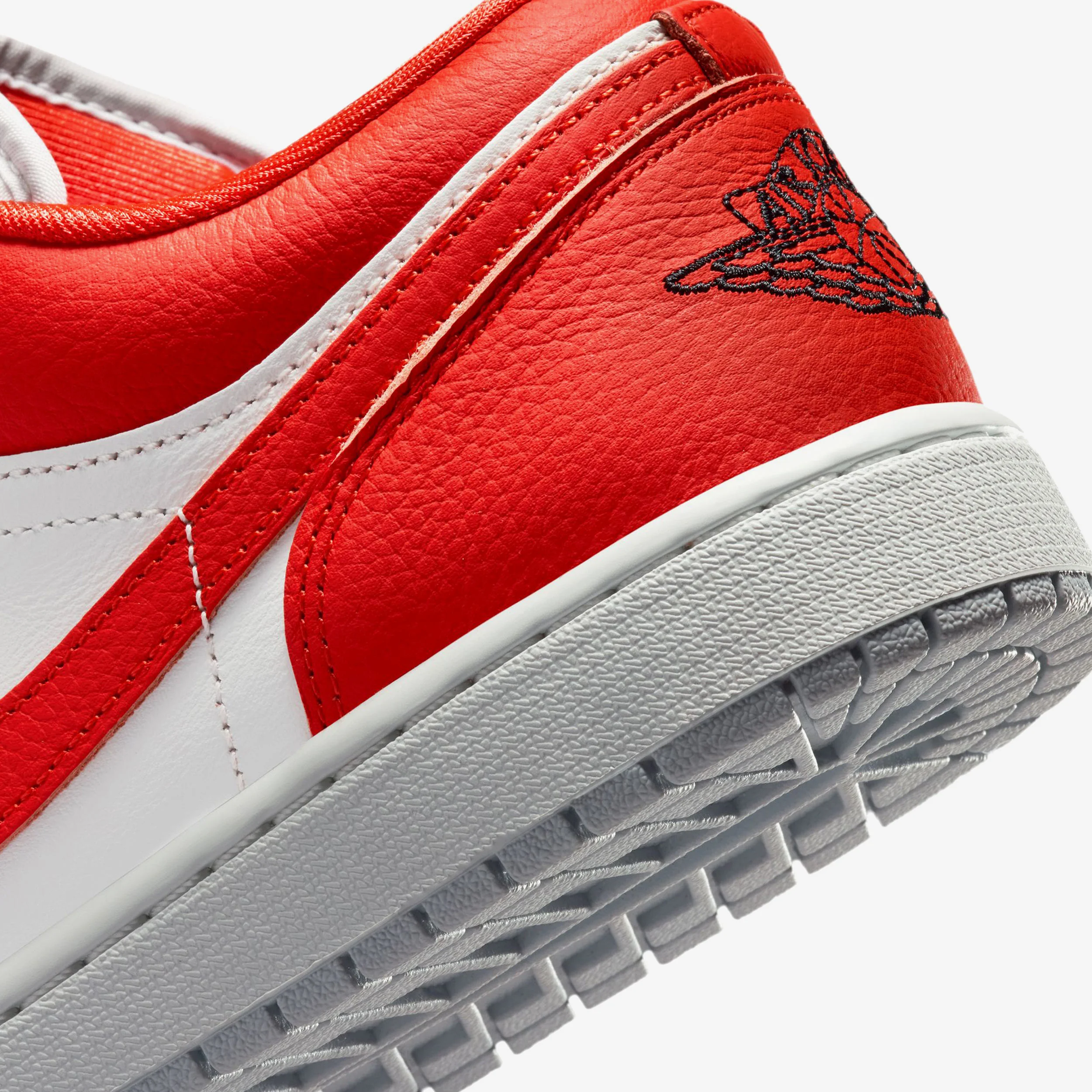 Air Jordan 1 Low SE "Chile Red" - Image 7