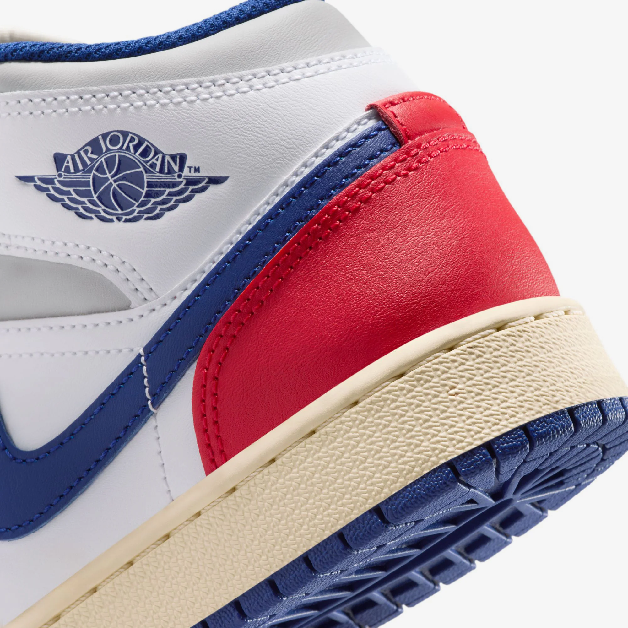 Air Jordan 1 Mid (GS) - Image 7