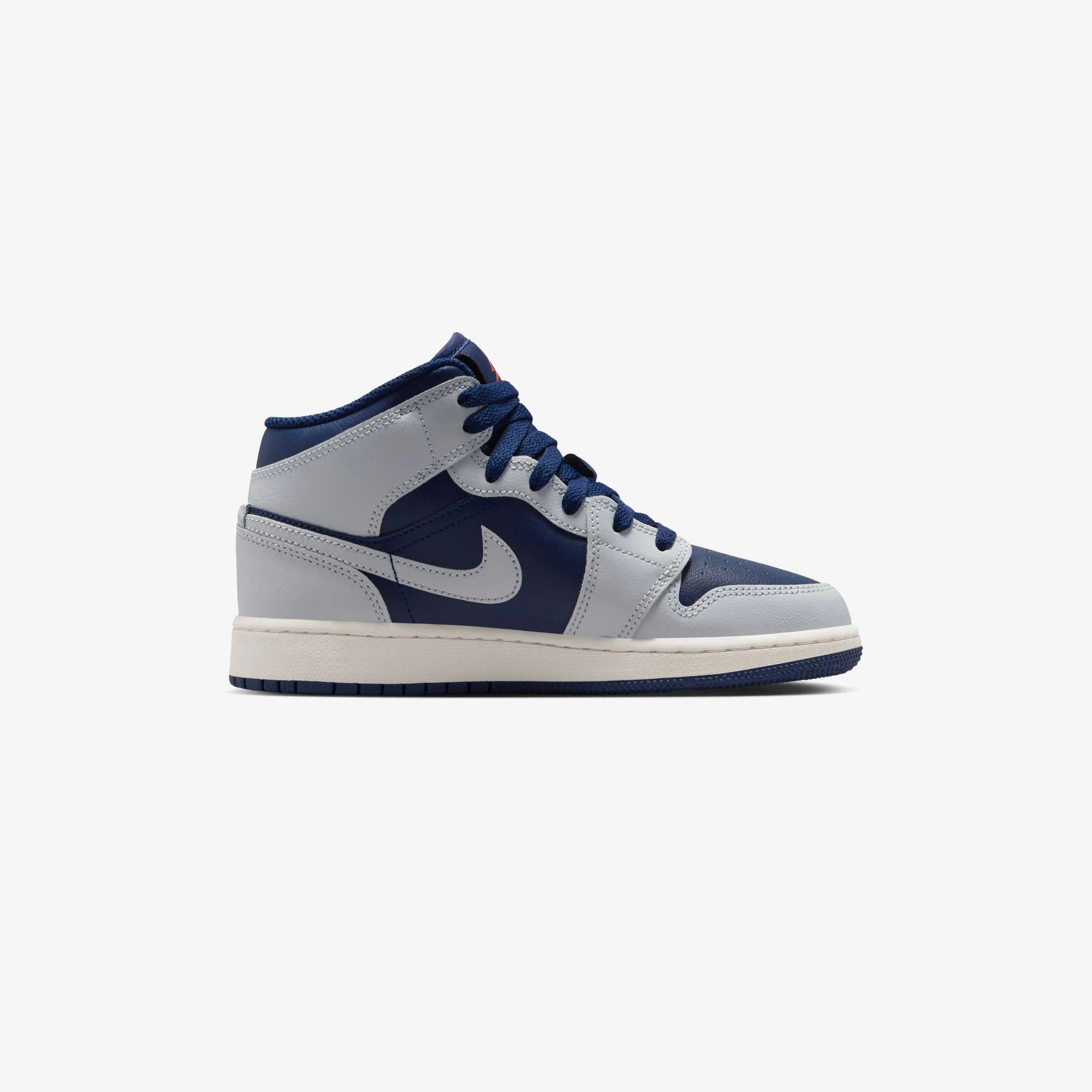 Air Jordan 1 Mid (GS) - Image 9