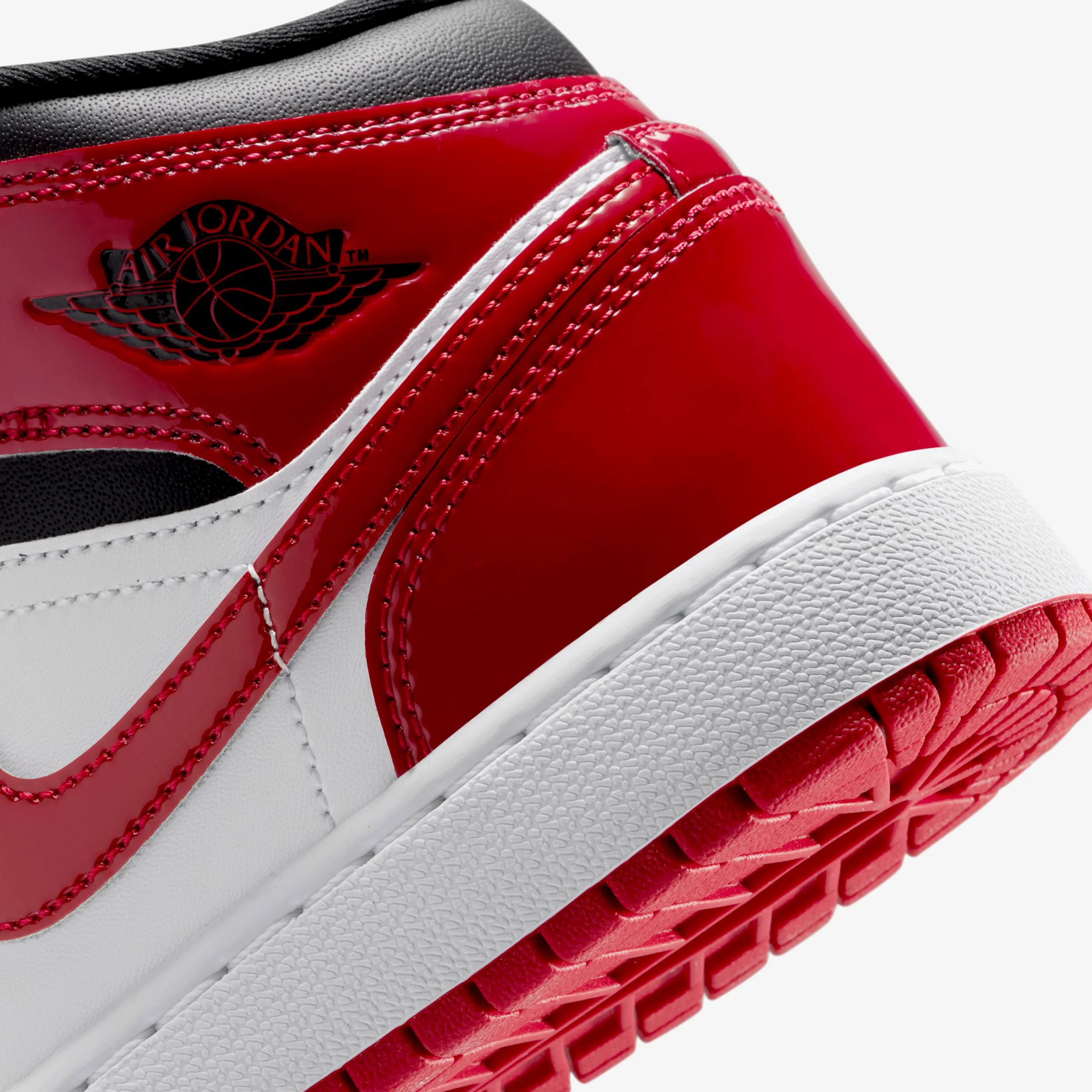 Air Jordan 1 Mid SE (GS) - Image 8
