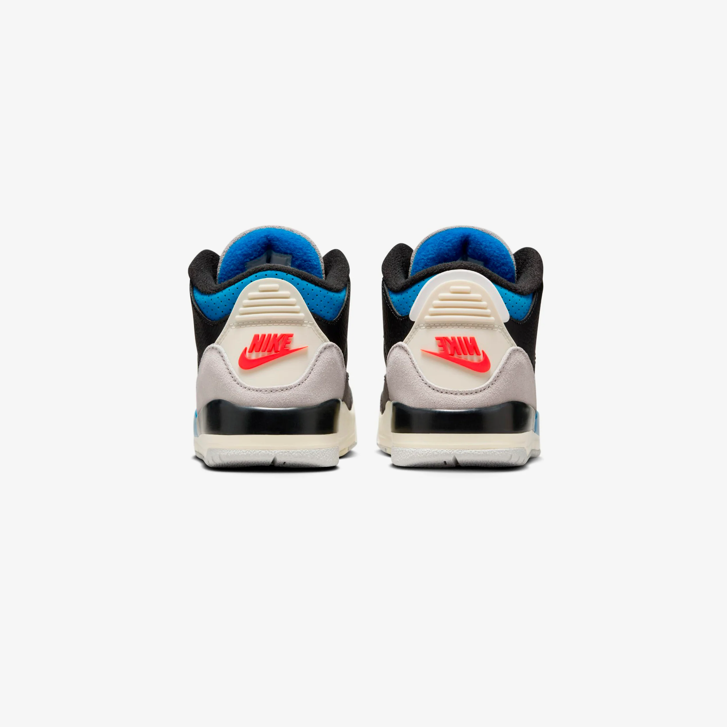 Air Jordan 3 Retro OG (PS) - Image 3