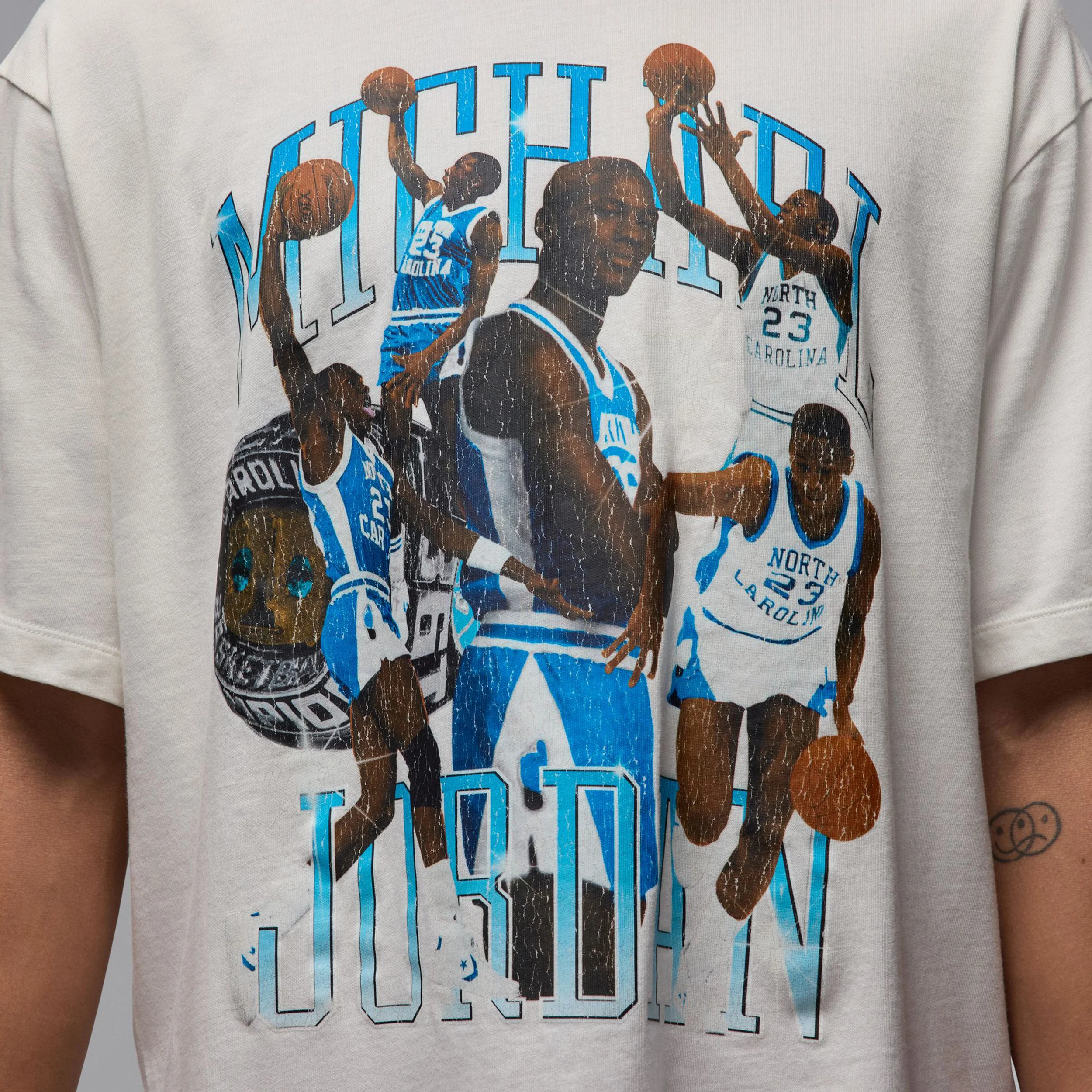 Unc Graphics Tee - Image 4