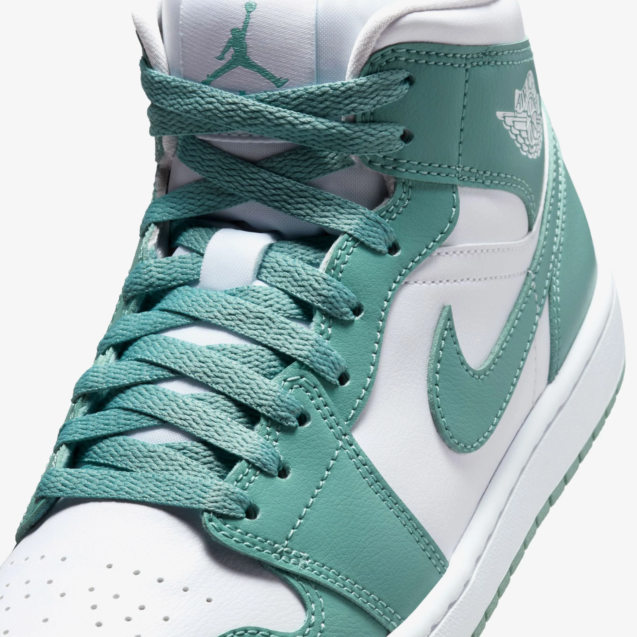 Wmns Air Jordan 1 Mid - Image 7