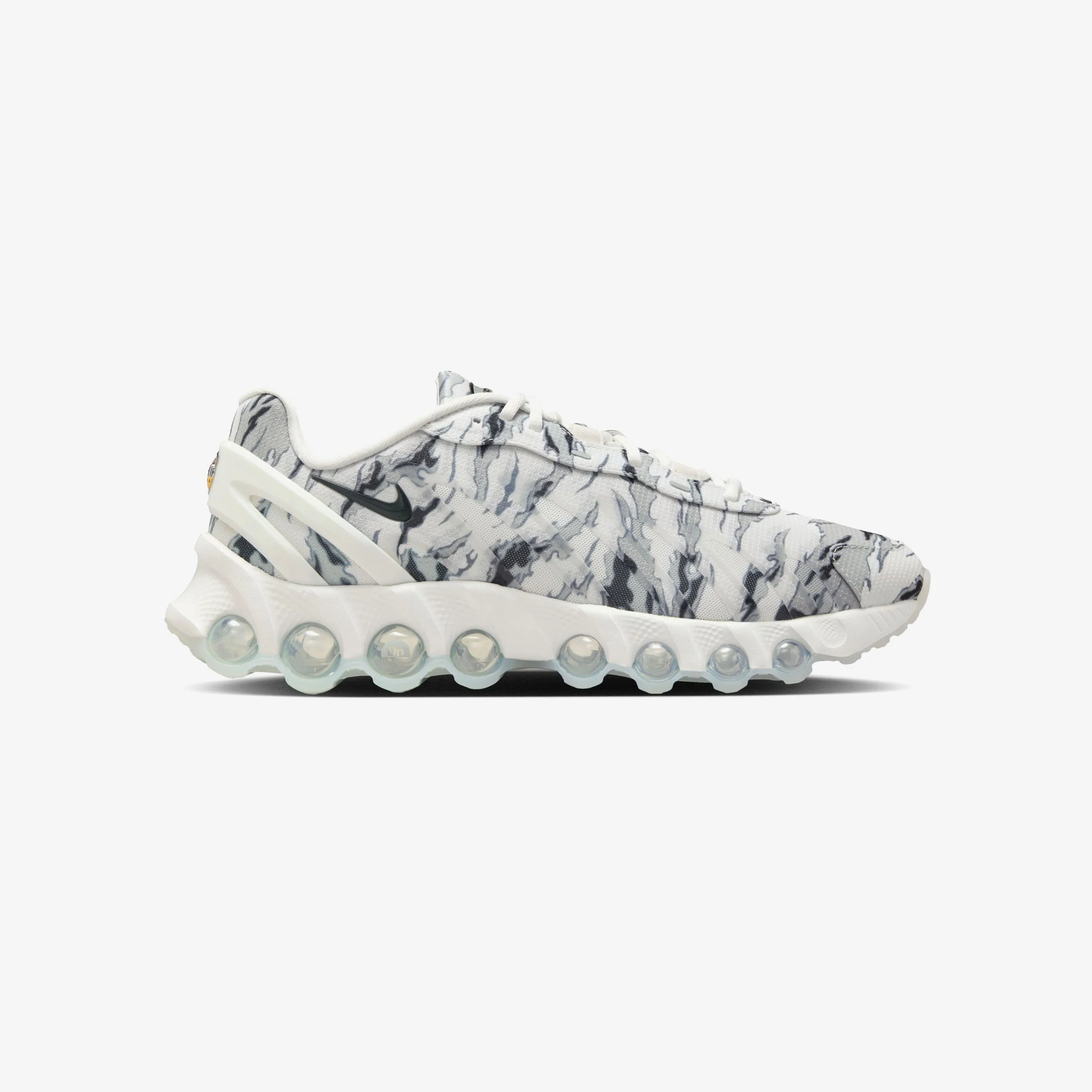 Air Max DN8 PRM