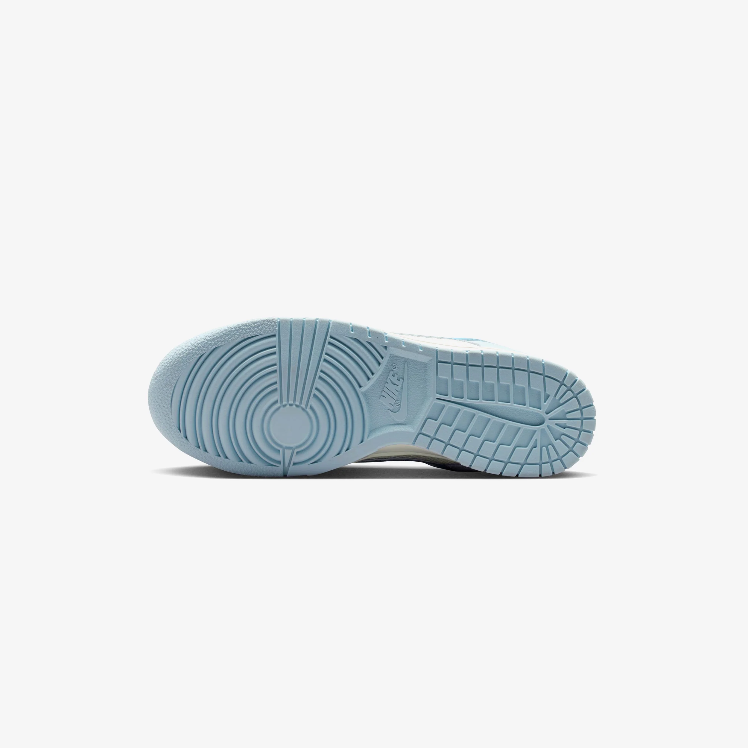 Wmns Dunk Low SE - Image 3
