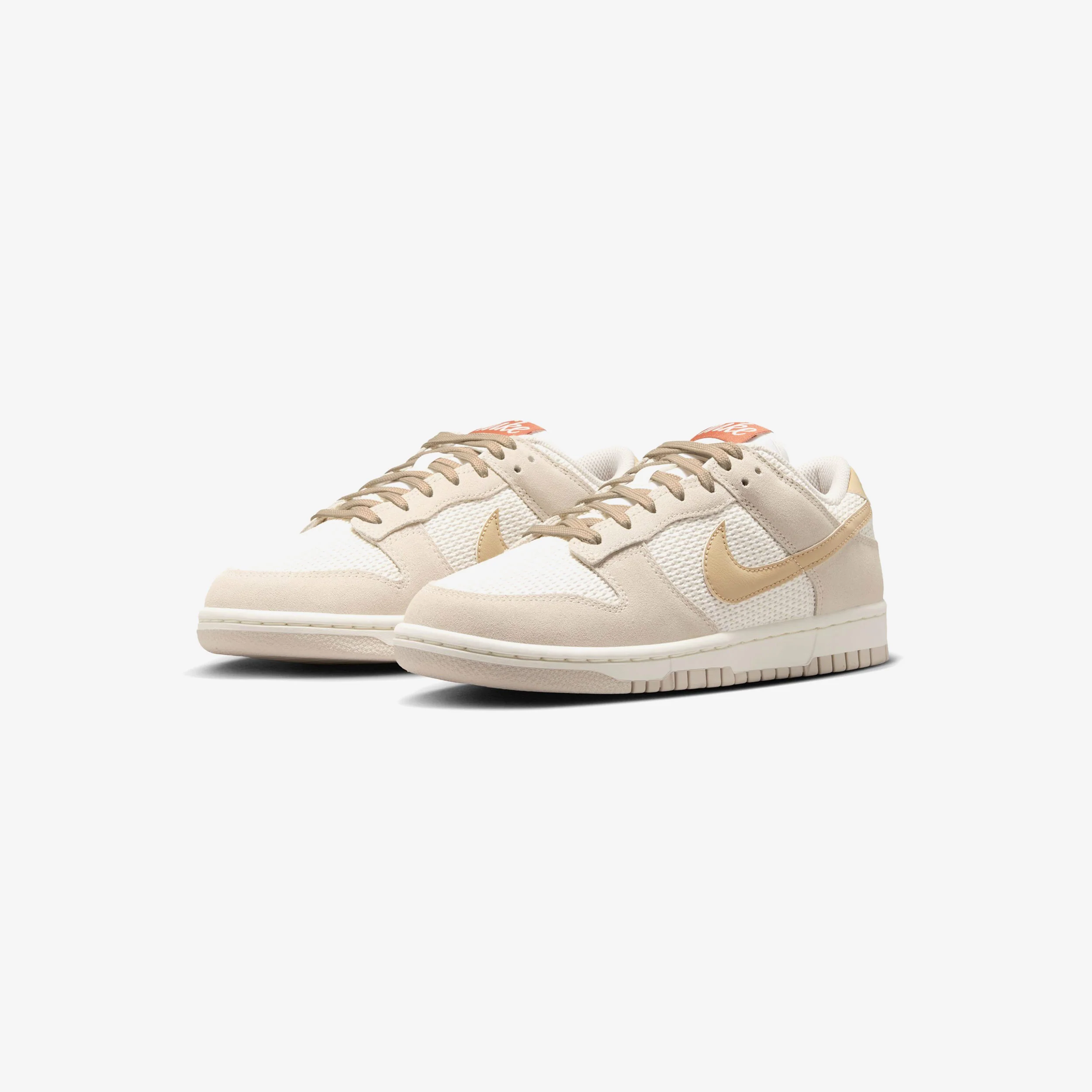 Wmns Dunk Low SE - Image 2