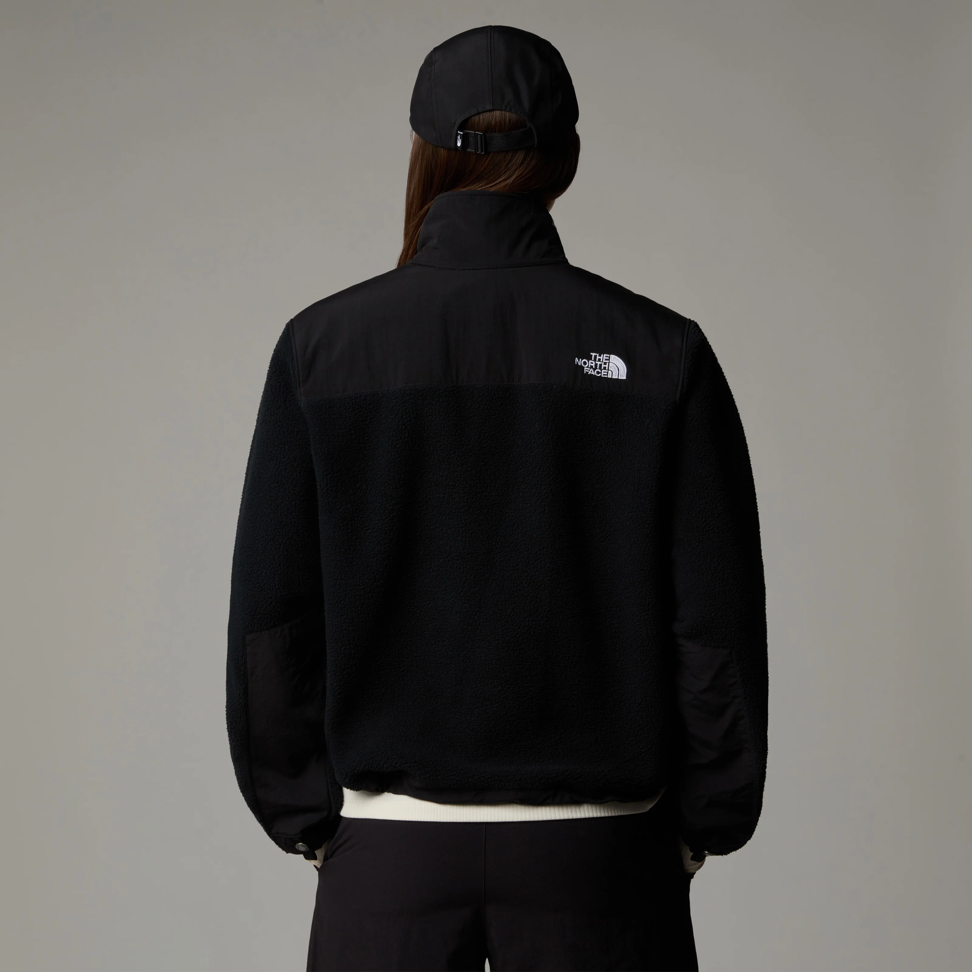 Wmns Retro Denali Jacket - Image 4